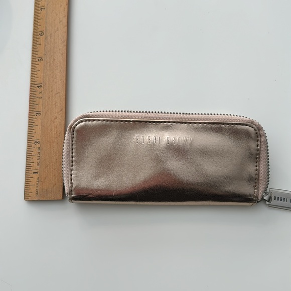 Bobbi Brown gold small brush case - Picture 7 of 9